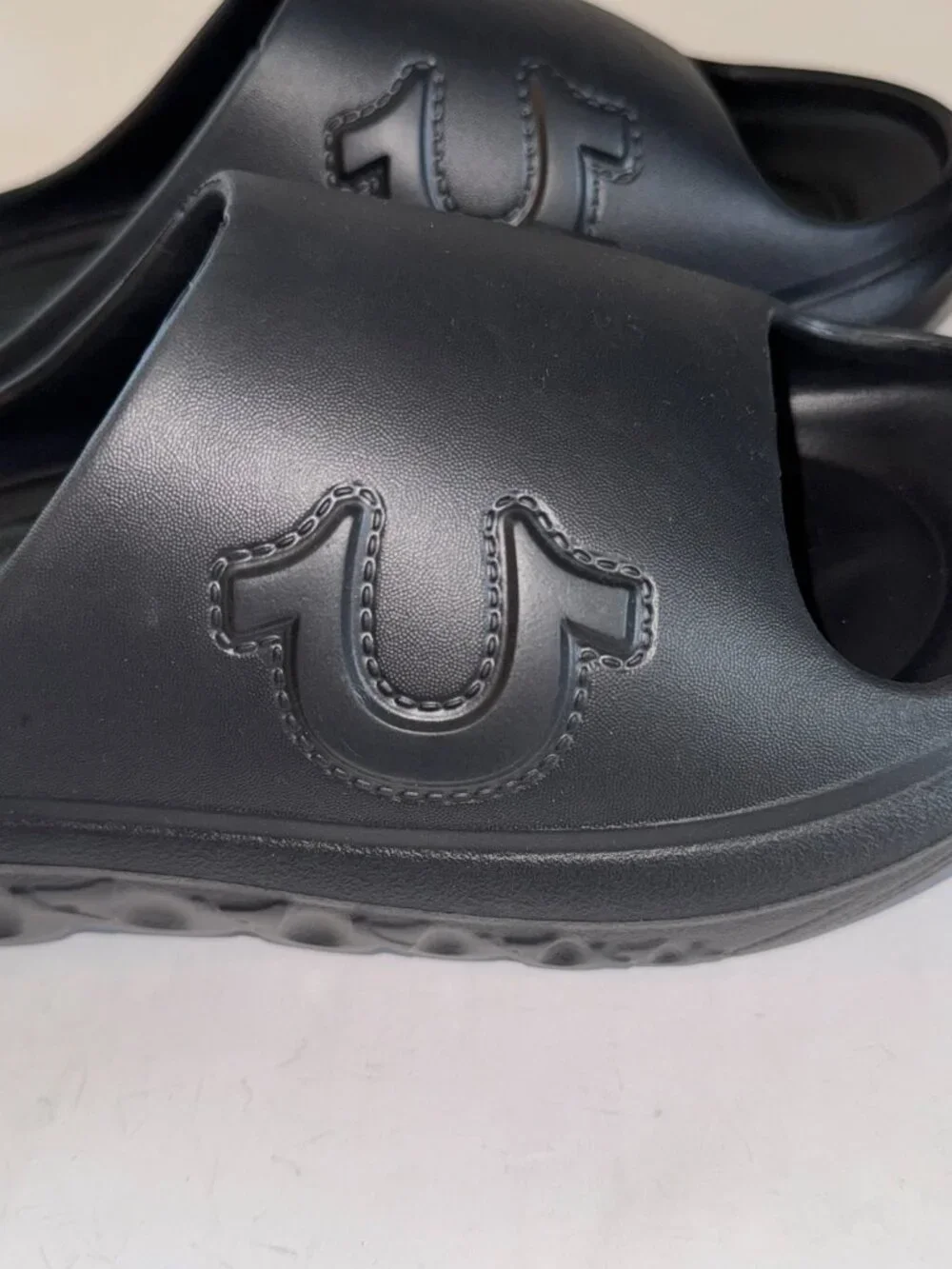 True Religion Mens Slides Horseshoe Logo Chunky Sandals
